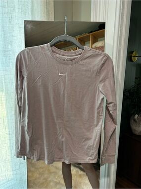 Nike Long Sleeve Shirt in Mauve Pink XS
